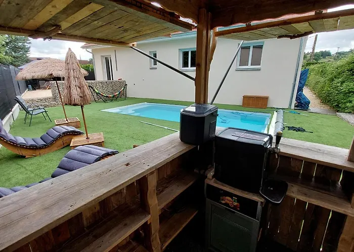 Maison Neuve Proche Station De Ski, 10 Couchages, Tout Confort