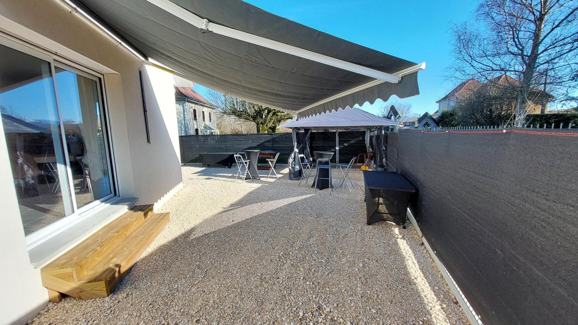 Maison Neuve Proche Station De Ski, 10 Couchages, Confort *